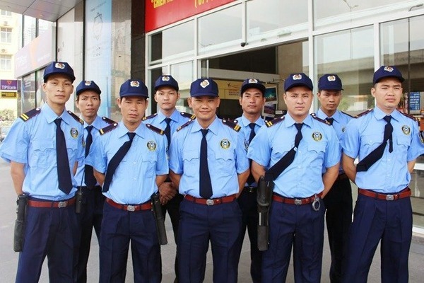 quinn-vietnam-manpower-mall-security-staff